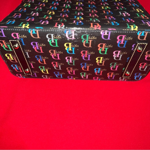 Authentic NWT - Picture 2 of 16